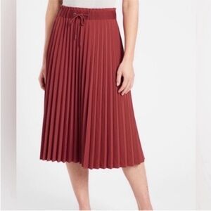 Athleta Red Pleated Midi Skirt